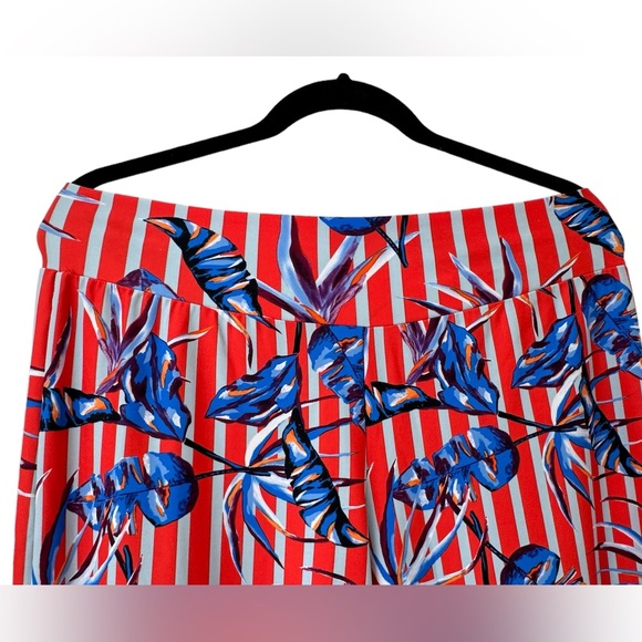 NWOT Women’s ARYEH BELL BOTTOMS - Picture 2 of 6